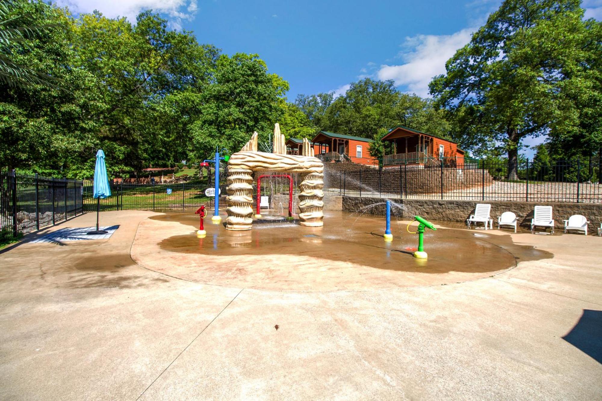 Jellystone Mammoth Cave Villa Cave City Buitenkant foto